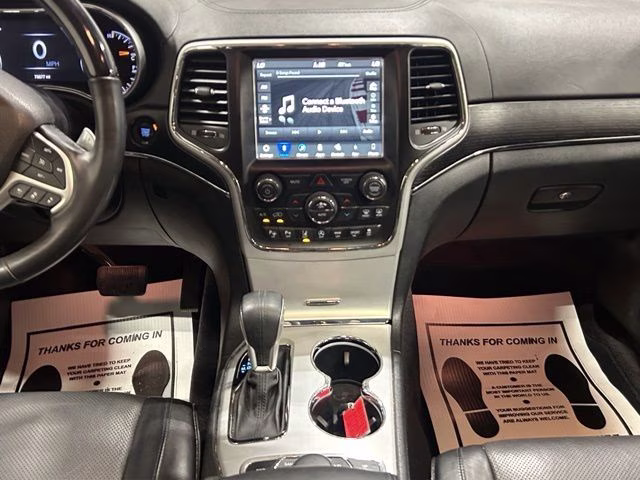 2018 Granite Crystal Metallic Clearcoat Jeep Grand Cherokee Summit 4X4 SUV