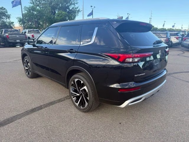 2023 Black Mitsubishi Outlander SEL AWD SUV