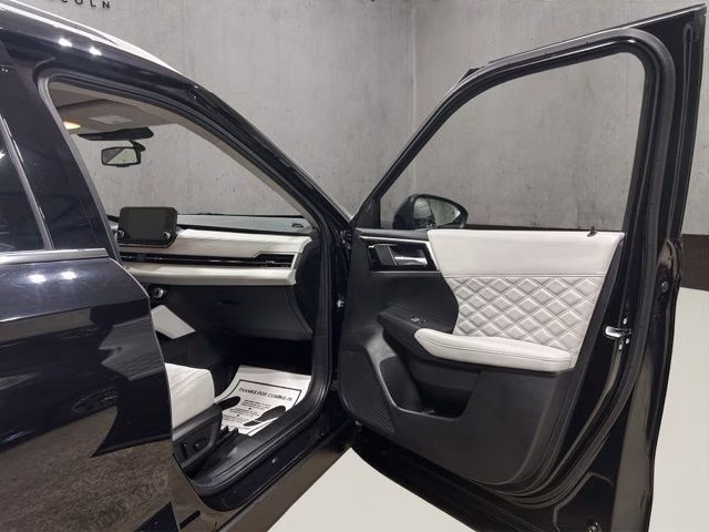 2023 Labrador Black Pearl Mitsubishi Outlander SEL AWD SUV