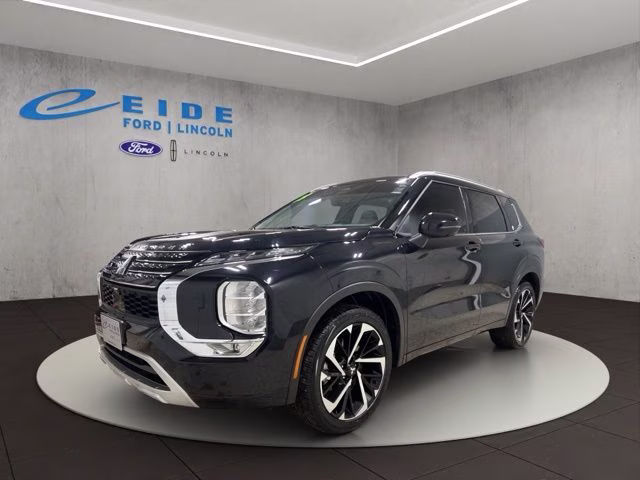 2023 Labrador Black Pearl Mitsubishi Outlander SEL AWD SUV