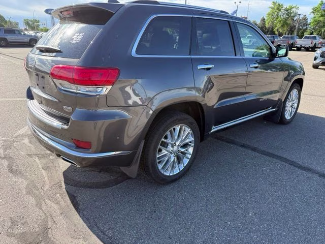 2018 Granite Crystal Metallic Clearcoat Jeep Grand Cherokee Summit 4X4 SUV
