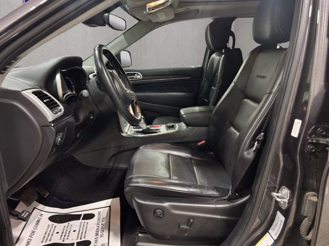 2018 Granite Crystal Metallic Clearcoat Jeep Grand Cherokee Summit 4X4 SUV