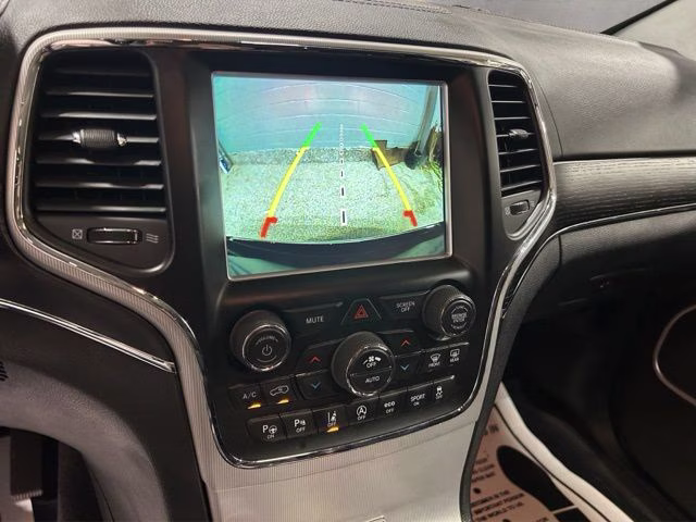 2018 Granite Crystal Metallic Clearcoat Jeep Grand Cherokee Summit 4X4 SUV