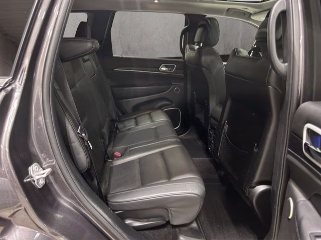 2018 Granite Crystal Metallic Clearcoat Jeep Grand Cherokee Summit 4X4 SUV