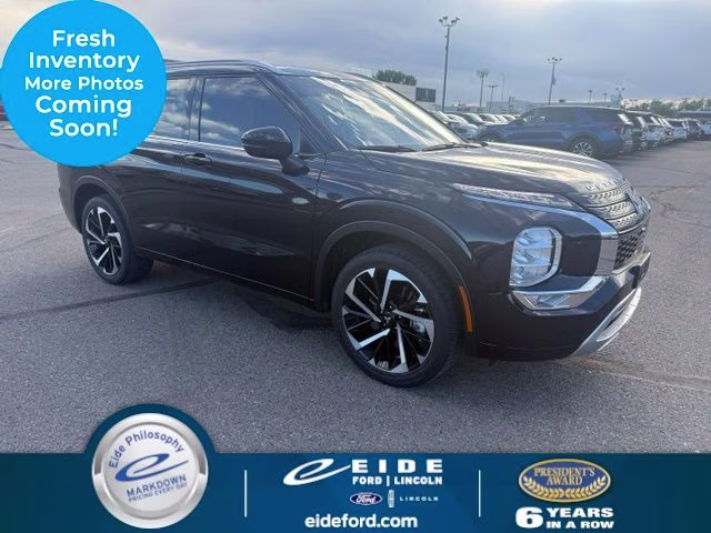 2023 Black Mitsubishi Outlander SEL AWD SUV