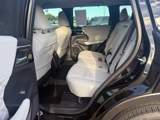 2023 Black Mitsubishi Outlander SEL AWD SUV