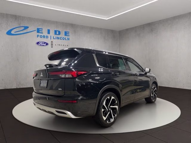 2023 Labrador Black Pearl Mitsubishi Outlander SEL AWD SUV