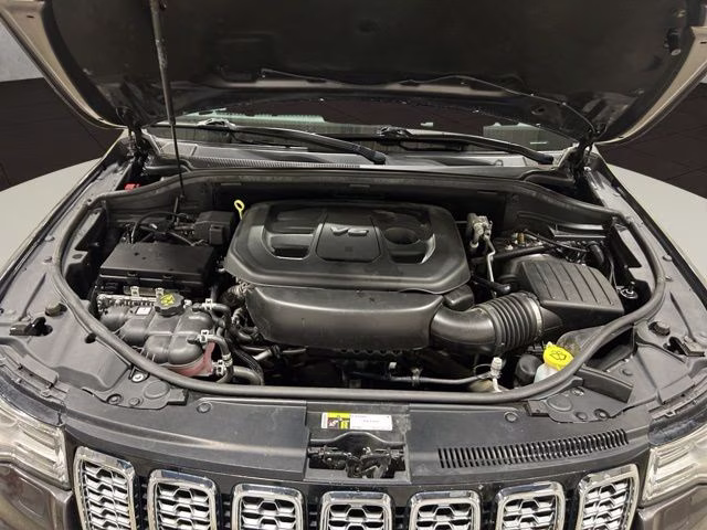 2018 Granite Crystal Metallic Clearcoat Jeep Grand Cherokee Summit 4X4 SUV
