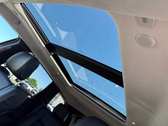 2018 Granite Crystal Metallic Clearcoat Jeep Grand Cherokee Summit 4X4 SUV