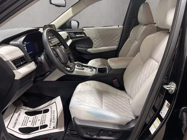2023 Labrador Black Pearl Mitsubishi Outlander SEL AWD SUV