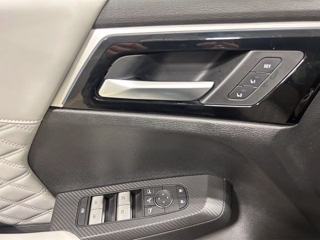 2023 Labrador Black Pearl Mitsubishi Outlander SEL AWD SUV