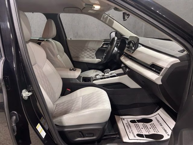 2023 Labrador Black Pearl Mitsubishi Outlander SEL AWD SUV