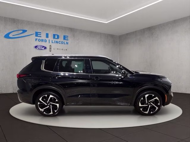 2023 Labrador Black Pearl Mitsubishi Outlander SEL AWD SUV