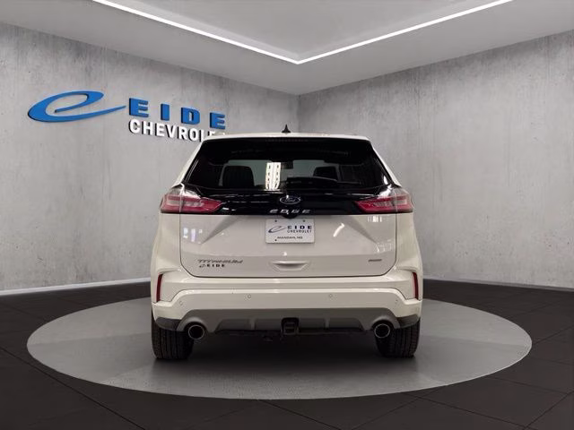2021 White Metallic Ford Edge Titanium AWD SUV