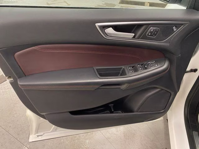 2021 White Metallic Ford Edge Titanium AWD SUV