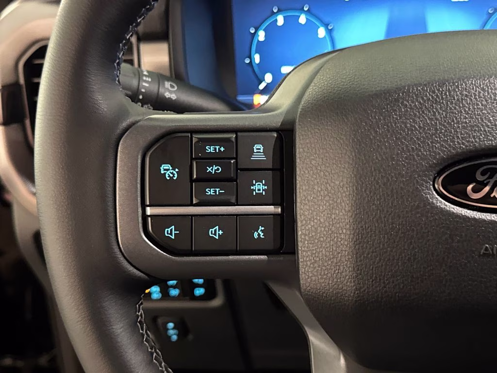 2025 Black Metallic Ford F-150 Lariat 4X4 Truck