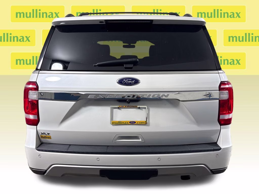 2019 White Platinum Clearcoat Metallic Ford Expedition XLT 4X4 SUV