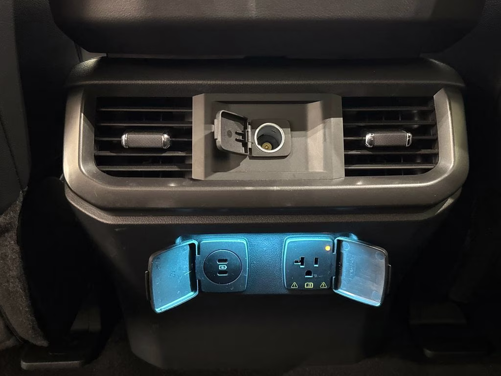 2025 Black Metallic Ford F-150 Lariat 4X4 Truck