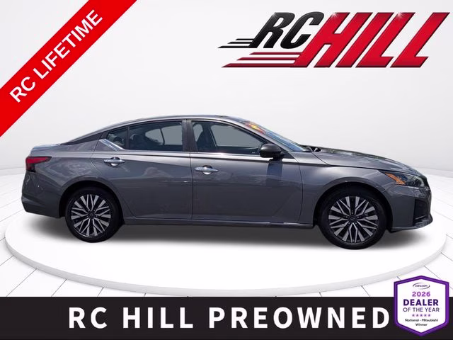 2024 Gun Metallic Nissan Altima 2.5 SV FWD Sedan