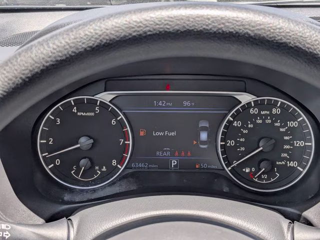 2024 Gun Metallic Nissan Altima 2.5 SV FWD Sedan