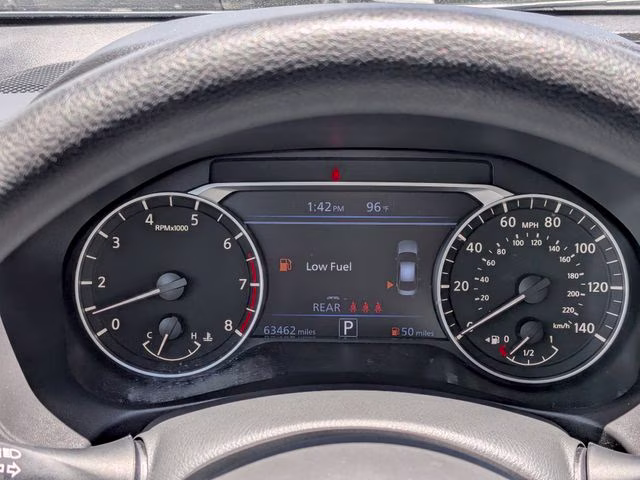 2024 Gun Metallic Nissan Altima 2.5 SV FWD Sedan