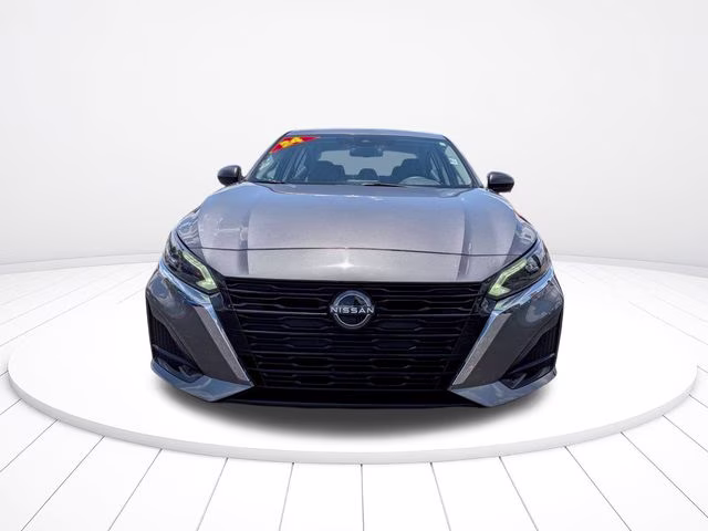 2024 Gun Metallic Nissan Altima 2.5 SV FWD Sedan