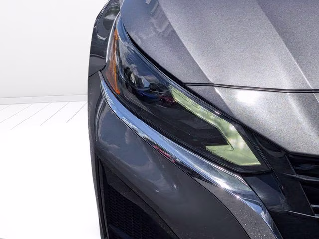 2024 Gun Metallic Nissan Altima 2.5 SV FWD Sedan