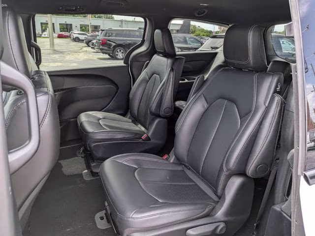 2024 Bright White Clearcoat Chrysler Pacifica Hybrid Select S Appearance FWD Van