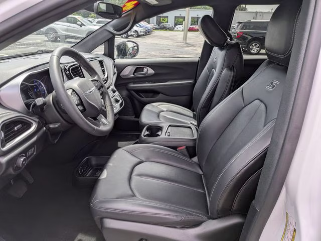 2024 Bright White Clearcoat Chrysler Pacifica Hybrid Select S Appearance FWD Van