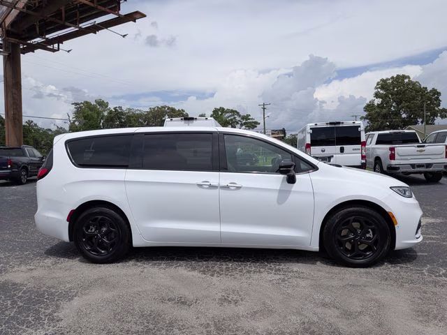 2024 Bright White Clearcoat Chrysler Pacifica Hybrid Select S Appearance FWD Van