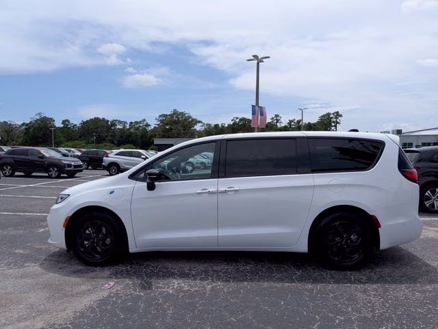 2024 Bright White Clearcoat Chrysler Pacifica Hybrid Select S Appearance FWD Van