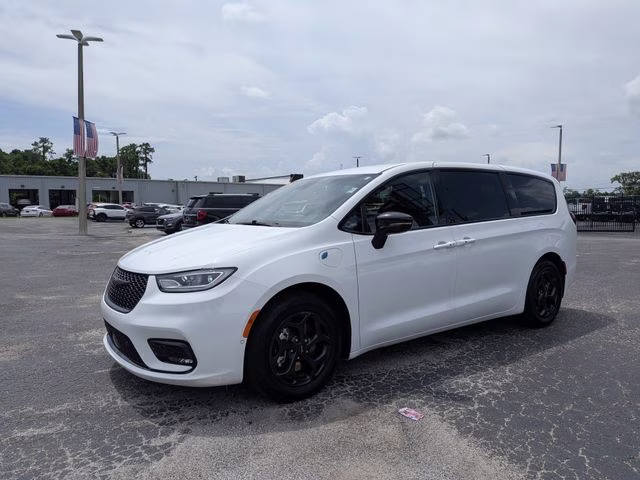 2024 Bright White Clearcoat Chrysler Pacifica Hybrid Select S Appearance FWD Van