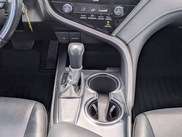 2020 Supersonic Red Toyota Camry SE FWD Sedan