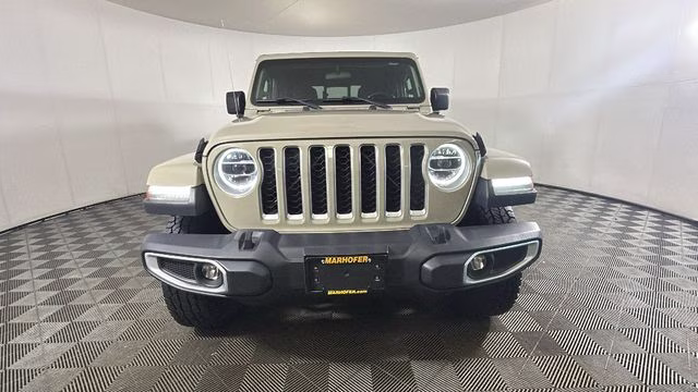 2020 Gobi Clearcoat Jeep Gladiator Overland 4X4 Truck