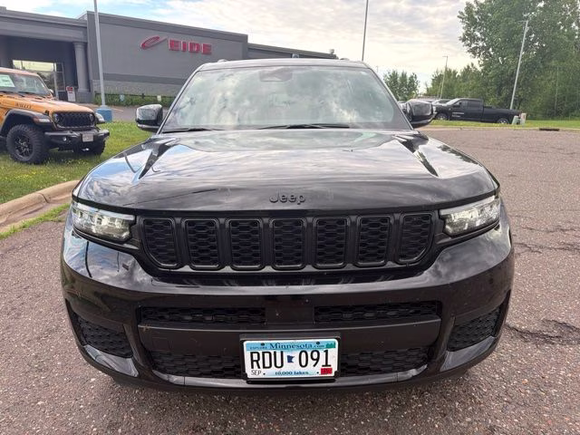 2024 Diamond Black Crystal Pearlcoat Jeep Grand Cherokee L Altitude 4X4 SUV