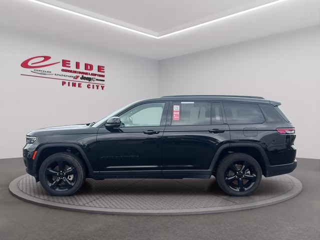 2024 Diamond Black Crystal Pearlcoat Jeep Grand Cherokee L Altitude 4X4 SUV