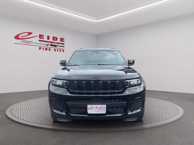 2024 Diamond Black Crystal Pearlcoat Jeep Grand Cherokee L Altitude 4X4 SUV