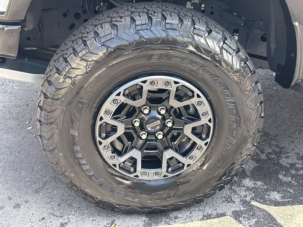 2025 Space White Metallic Ford F-150 Raptor R 4X4 Truck