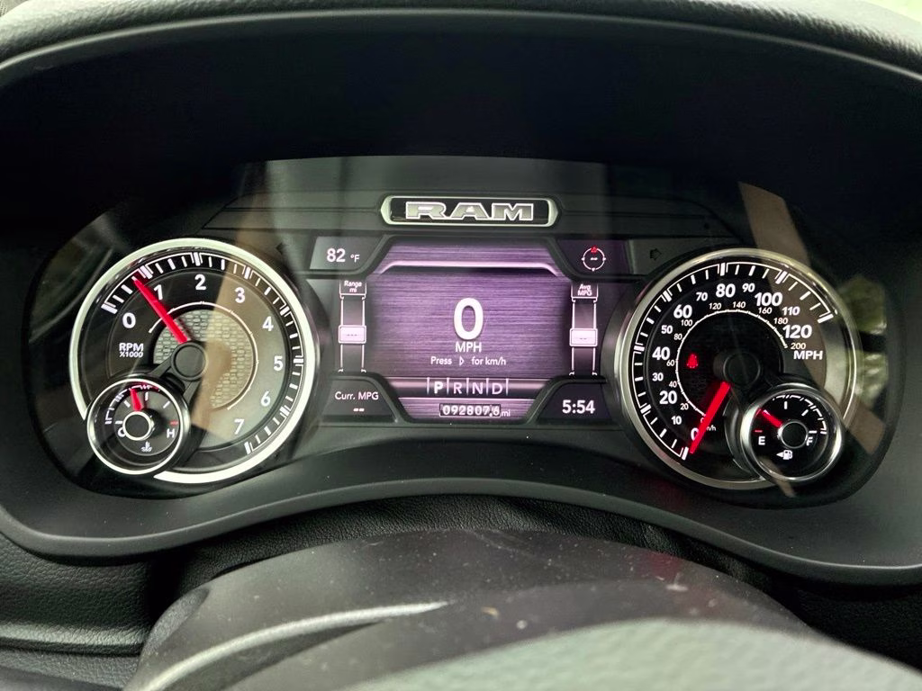 2019 Diamond Black Crystal Pearlcoat Ram 2500 Big Horn 4X4 Truck