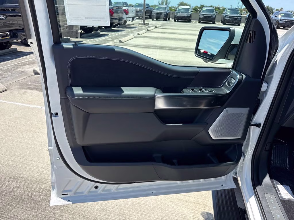2026 Star White Metallic Tri-Coat Ford F-150 Platinum 4X4 Truck