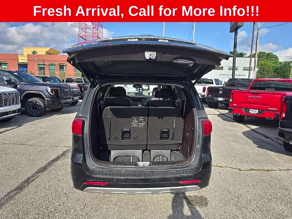 2016 Aurora Black Pearl Kia Sedona SXL FWD Van