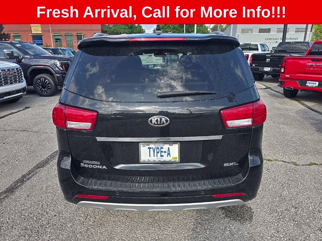 2016 Aurora Black Pearl Kia Sedona SXL FWD Van