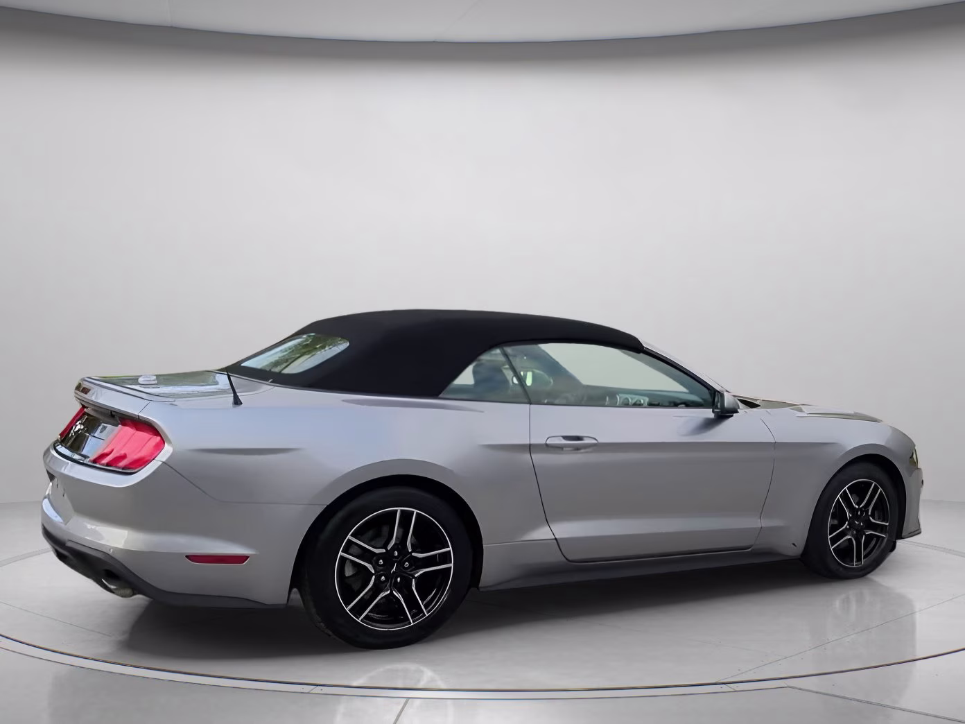 2020 Iconic Silver Metallic Ford Mustang EcoBoost Premium RWD Convertible