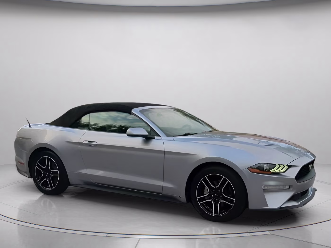 2020 Iconic Silver Metallic Ford Mustang EcoBoost Premium RWD Convertible