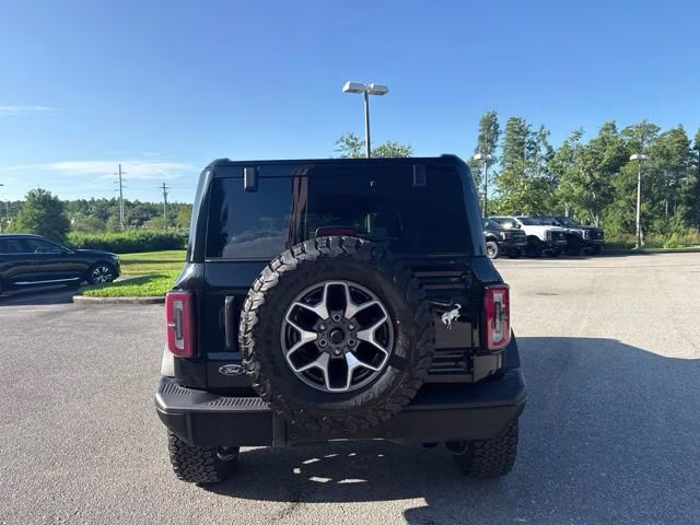 2025 Shadow Black Ford Bronco Badlands 4X4 Convertible