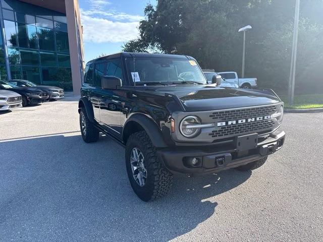 2025 Shadow Black Ford Bronco Badlands 4X4 Convertible
