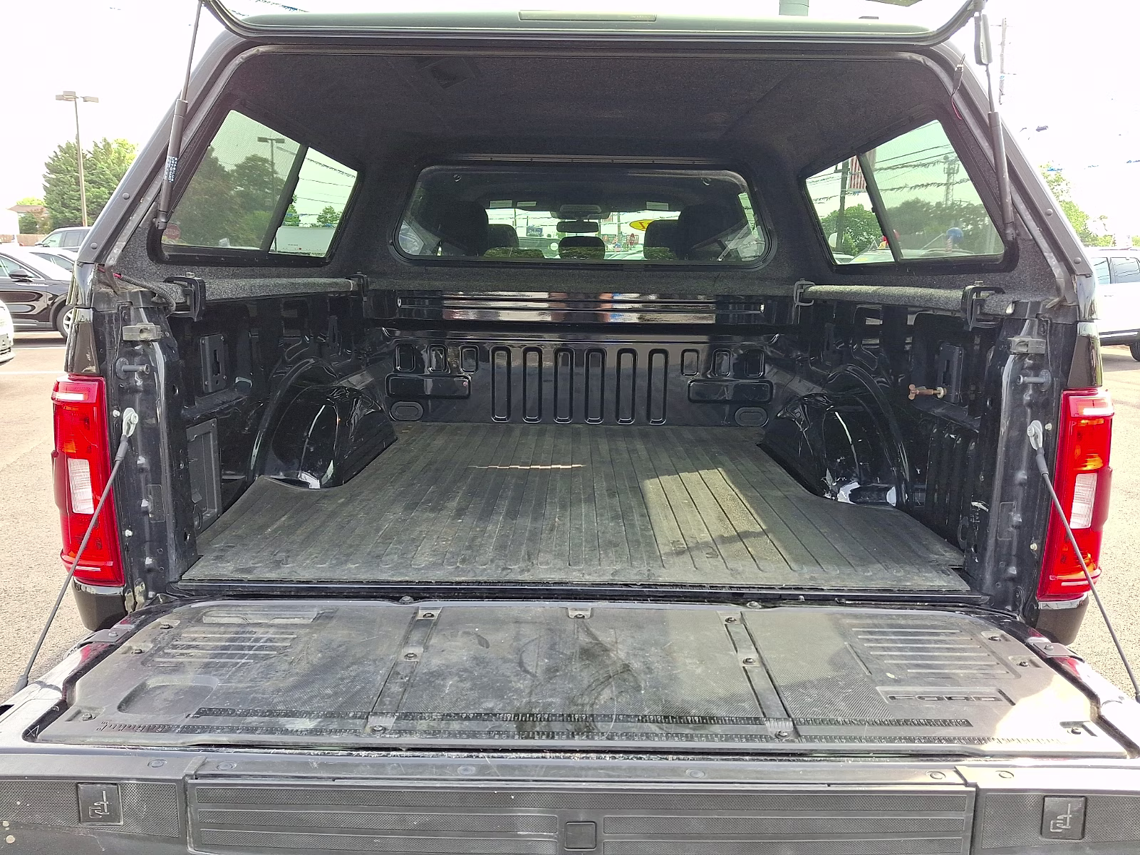 2021 Agate Black Metallic - UM Ford F-150 XLT 4X4
