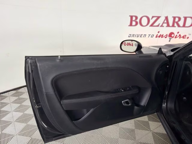 2016 Pitch Black Clearcoat Dodge Challenger SXT RWD Coupe