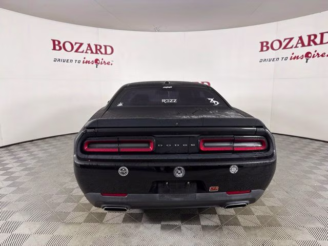 2016 Pitch Black Clearcoat Dodge Challenger SXT RWD Coupe
