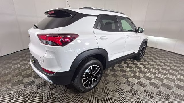 2024 Summit White Chevrolet Trailblazer LT FWD SUV